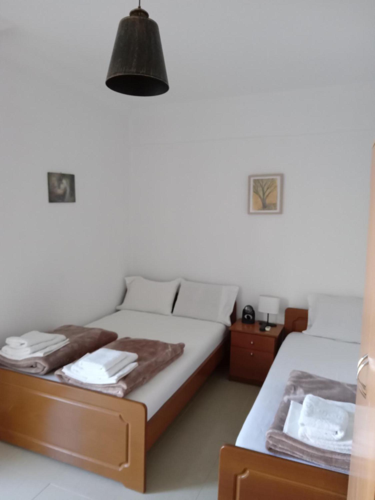 Leonidas Apartments Néa Péramos Bagian luar foto