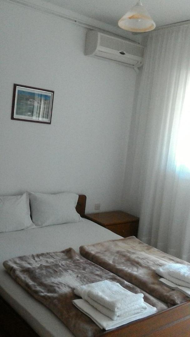 Leonidas Apartments Néa Péramos Bagian luar foto