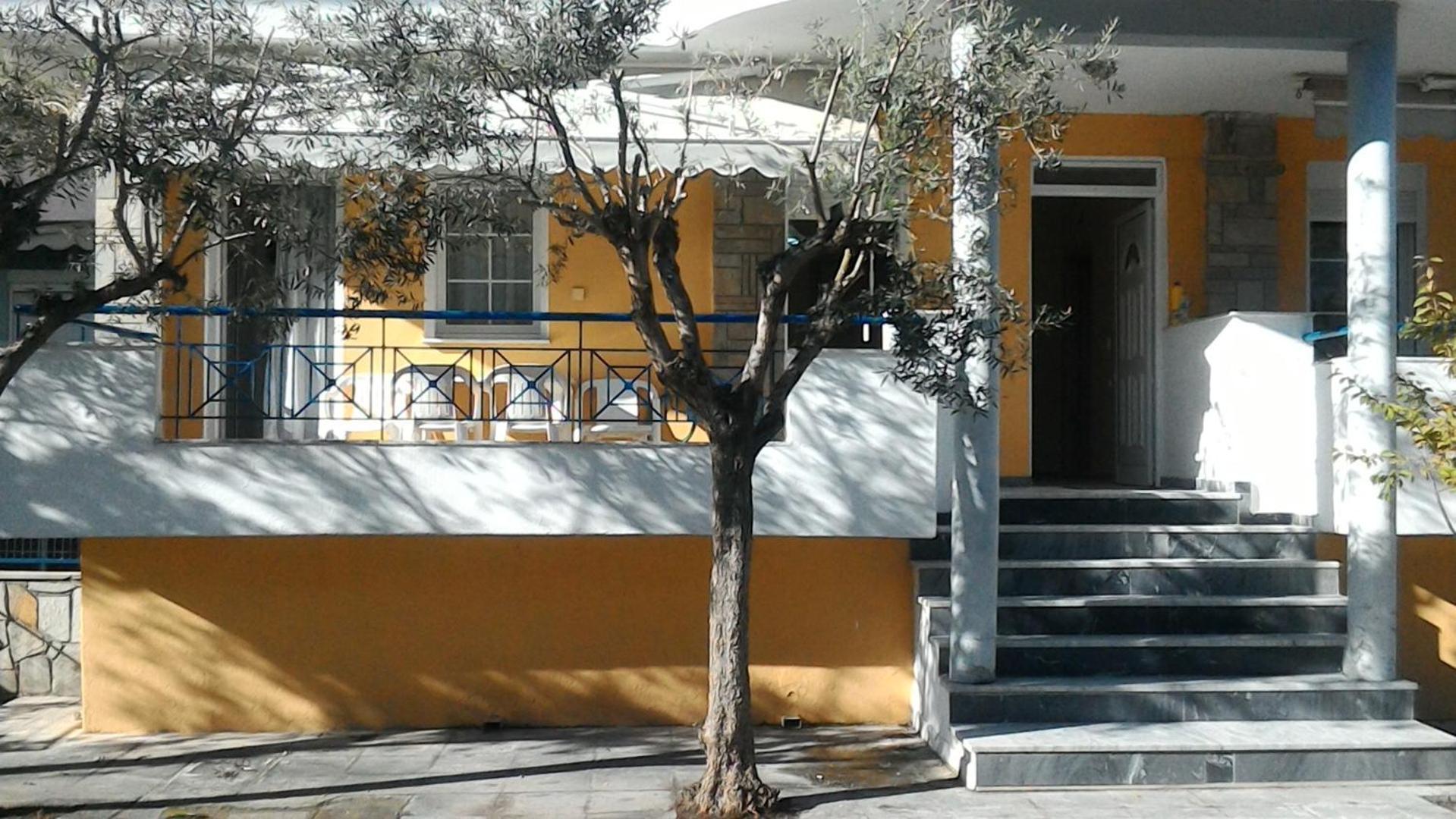 Leonidas Apartments Néa Péramos Bagian luar foto